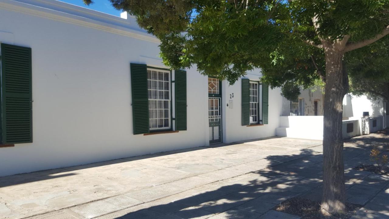 Flower'S Halt Graaff-Reinet المظهر الخارجي الصورة